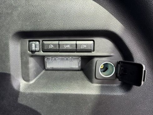 Certified 2025 Ford Explorer Platinum w/ LUX Leather Package image 22