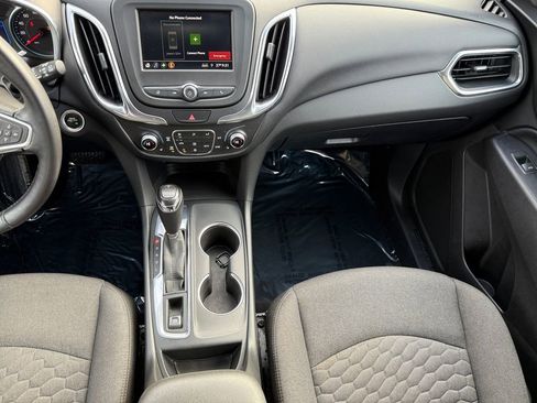 Used 2019 Chevrolet Equinox LT w/ Driver Convenience Package image 11