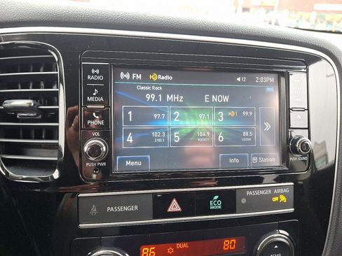 Used 2019 Mitsubishi Outlander ES image 17