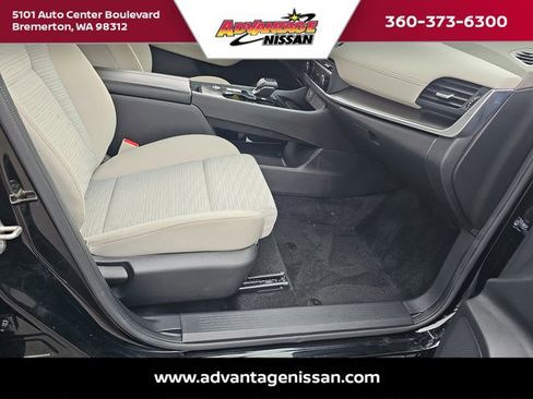 Used 2023 Nissan Rogue SV image 19