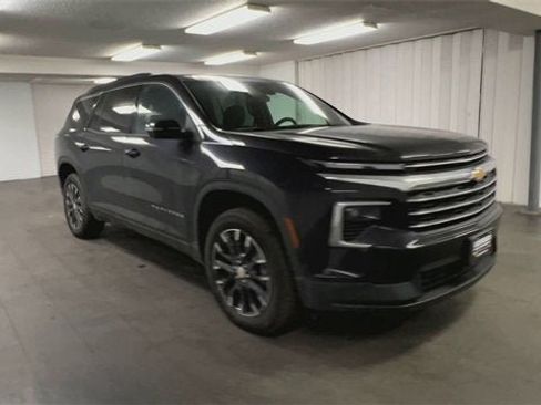 New 2025 Chevrolet Traverse LT w/ Sun and Wheel Package image 2