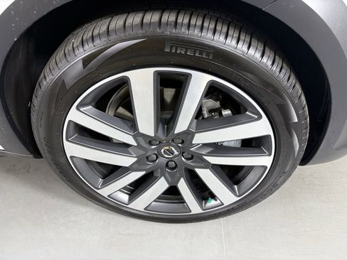 Used 2025 Volvo V90 B6 Cross Country Plus w/ Protection Package Premier image 11
