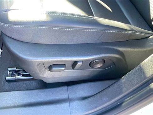 Used 2025 Buick Envision Preferred image 30