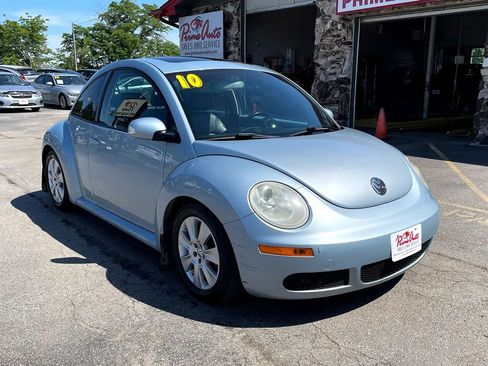 Used 2010 Volkswagen Beetle Red Rock FWD image 1