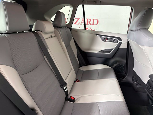 Used 2019 Toyota RAV4 Limited w/ Limited Grade Weather Package AWD/4WD image 32