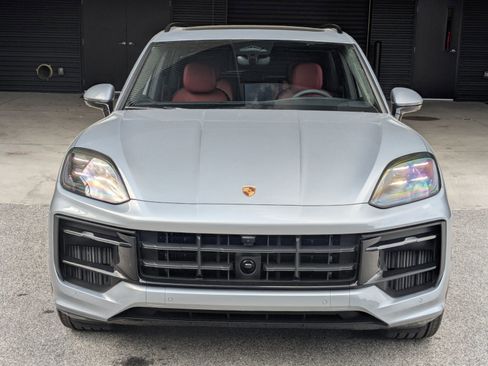 New 2026 Porsche Cayenne GTS AWD/4WD image 6
