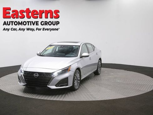 Used 2023 Nissan Altima 2.5 SV w/ SV Premium Package AWD/4WD image 57