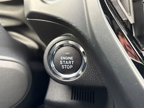 Used 2025 Subaru Forester Sport image 18