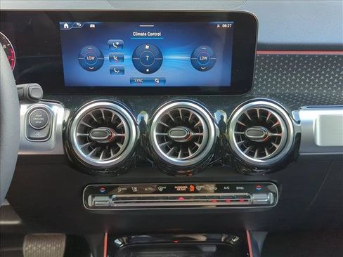 Used 2026 Mercedes-Benz GLB 250 image 12