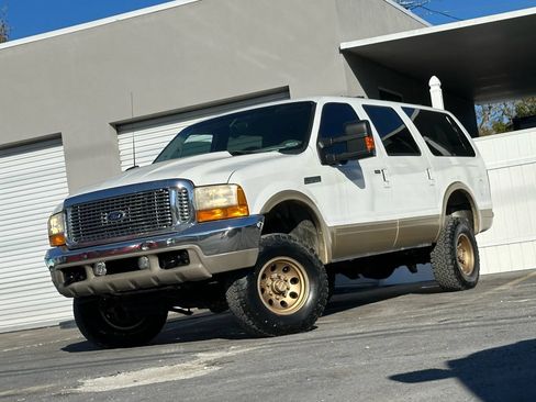 Used 2000 Ford Excursion Limited AWD/4WD image 18