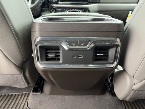 Used 2024 Chevrolet Silverado 2500 LTZ w/ LTZ Convenience Package image 13