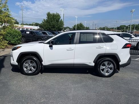 Certified 2025 Toyota RAV4 LE AWD/4WD image 5