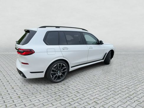 Used 2027 BMW X7 xDrive40i w/ Executive Package AWD/4WD image 8