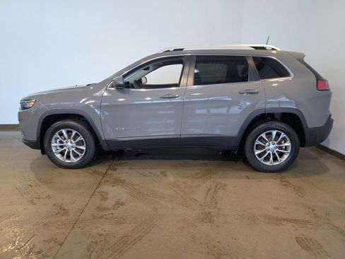 Used 2021 Jeep Cherokee Latitude Lux image 3