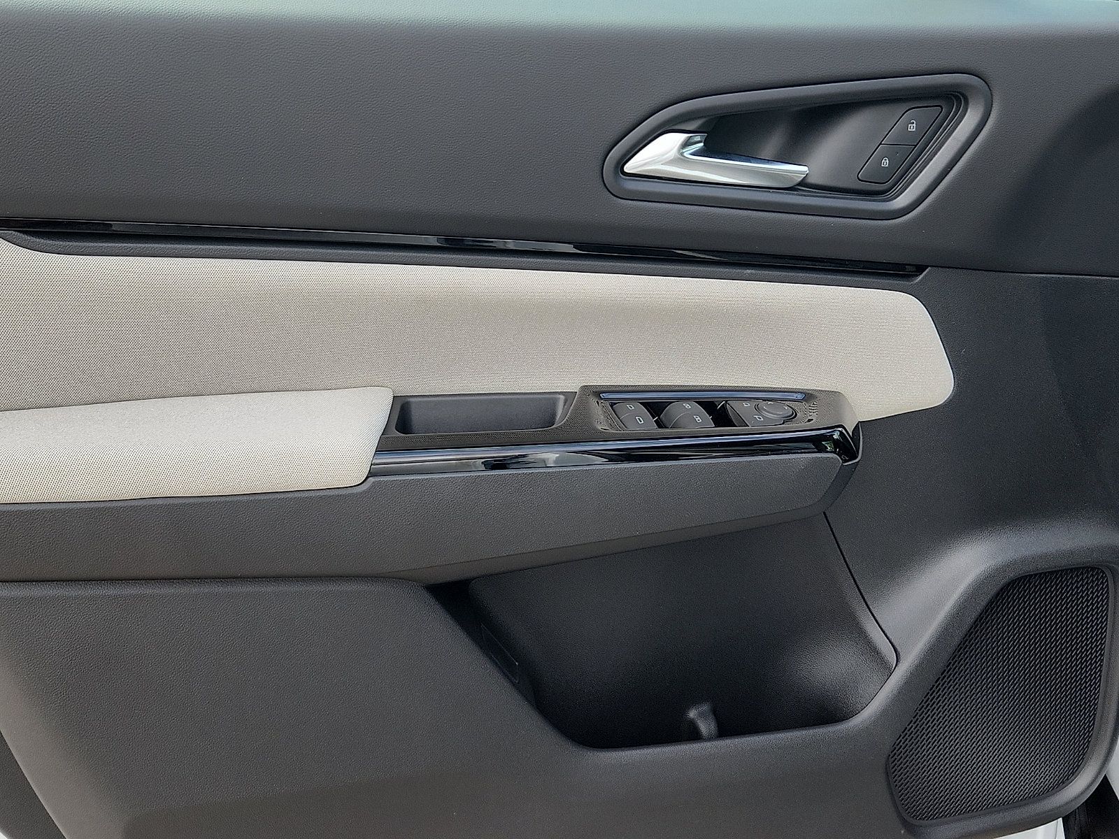 New 2026 Honda Prologue EX image 8