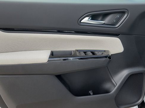 New 2026 Honda Prologue EX image 8