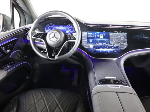 Used 2023 Mercedes-Benz EQS 580 4MATIC SUV w/ Exclusive Trim Package image 39