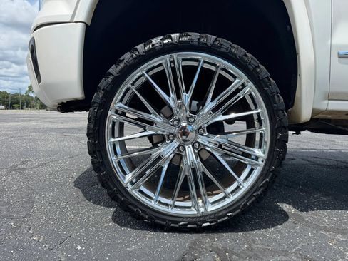 Used 2015 GMC Sierra 1500 Denali w/ Driver Alert Package AWD/4WD image 11