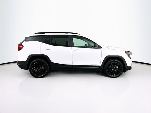 Used 2022 GMC Terrain SLE w/ Driver Convenience Package image 10