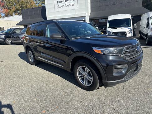 Certified 2022 Ford Explorer XLT image 42