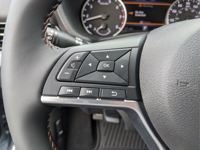 Certified 2025 Nissan Sentra SR FWD image 38