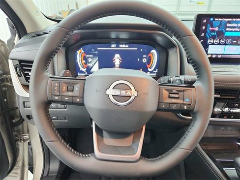 New 2026 Nissan Rogue Platinum image 25