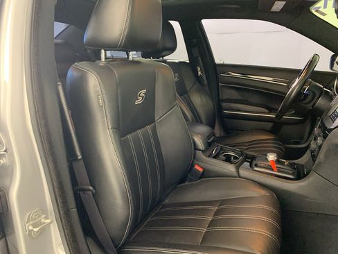 Used 2022 Chrysler 300 S RWD image 41