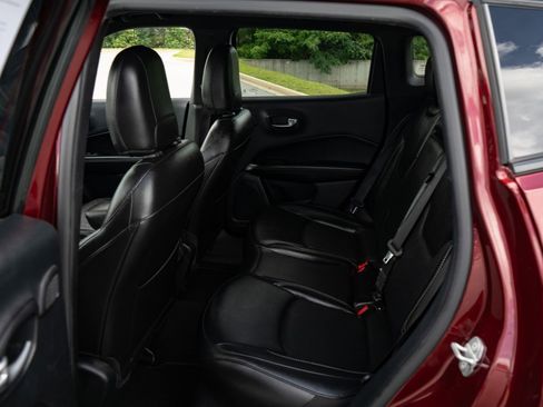 Used 2021 Jeep Compass Latitude w/ Sun and Sound Group FWD image 19
