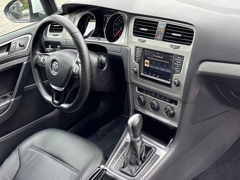 Used 2017 Volkswagen Golf S FWD image 60