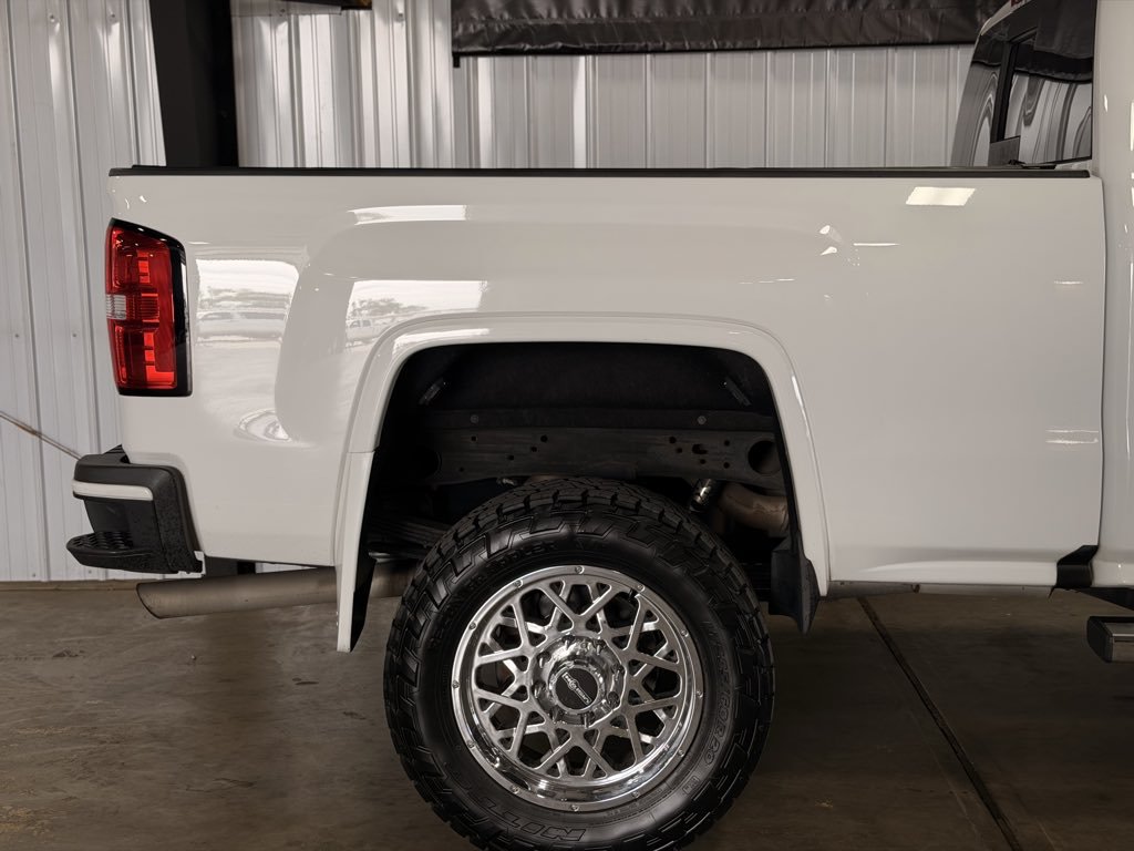 Used 2016 GMC Sierra 2500 Denali w/ Driver Alert Package AWD/4WD image 24