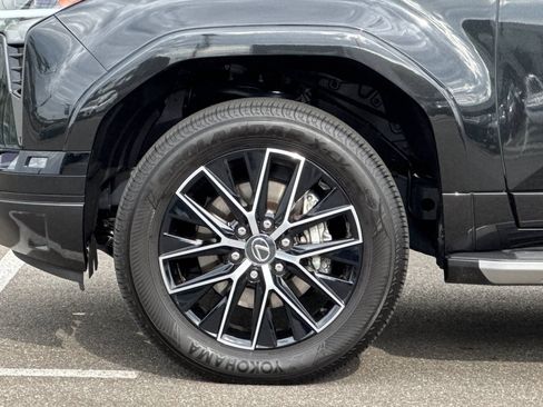 Used 2025 Lexus GX 550 w/ Accessory Package (Z1) AWD/4WD image 32