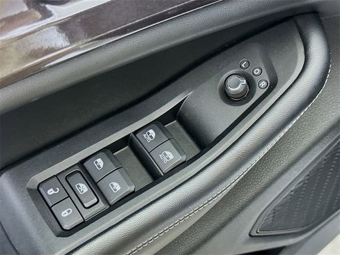 Used 2023 Jeep Grand Cherokee Altitude image 20