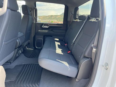 New 2025 GMC Sierra 2500 SLE w/ SLE Convenience Package image 11