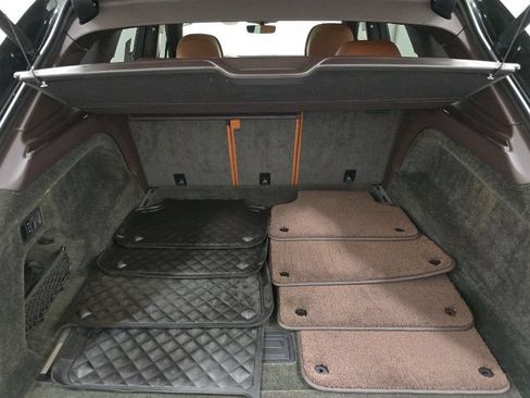 Used 2021 Bentley Bentayga AWD/4WD image 7
