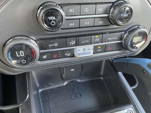 Used 2023 Ford Bronco Wildtrak image 22