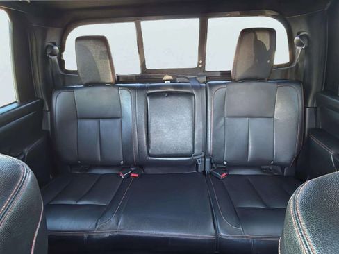 Used 2021 Nissan Titan PRO-4X w/ Pro-4x Convenience Package image 15