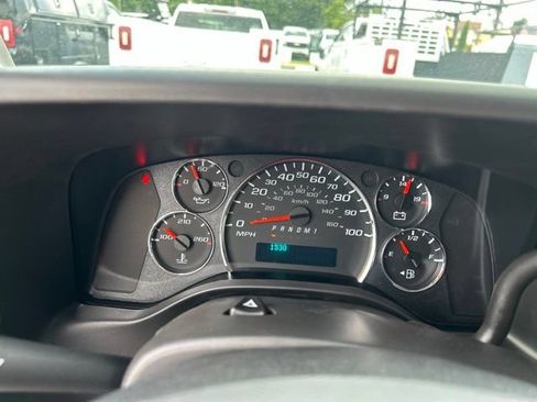 New 2026 Chevrolet Express 3500 LT w/ LT Preferred Equipment Group RWD image 18