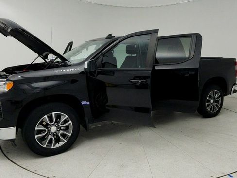 Used 2022 Chevrolet Silverado 1500 LT RWD image 11