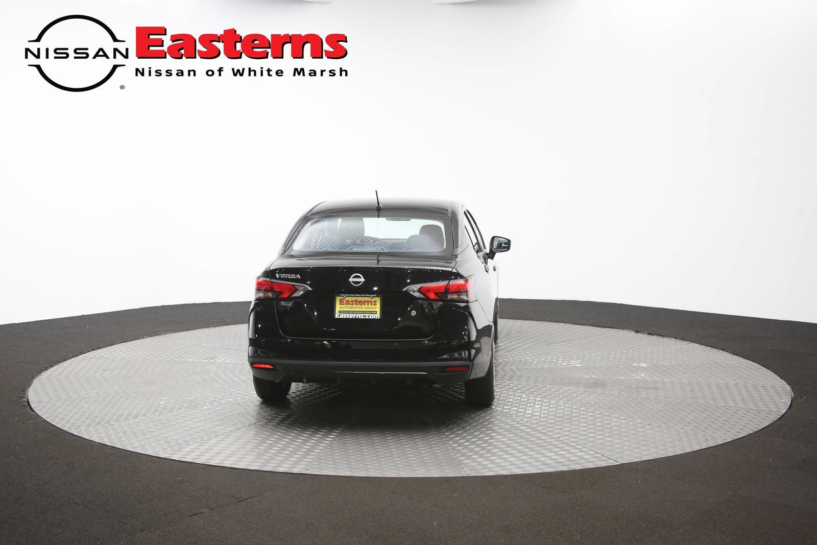 Used 2025 Nissan Versa S FWD image 36