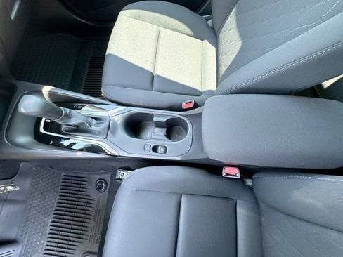Used 2025 Toyota Corolla LE FWD image 21