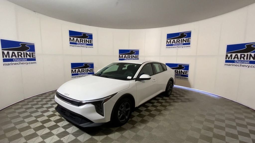 Used 2025 Kia K4 FWD image 6