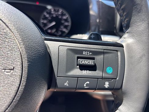 Used 2022 Nissan Pathfinder SL FWD image 27