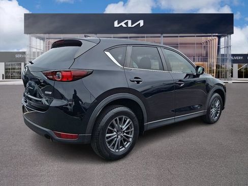 Used 2017 MAZDA CX-5 Touring w/ Preferred Equipment Package AWD/4WD image 6