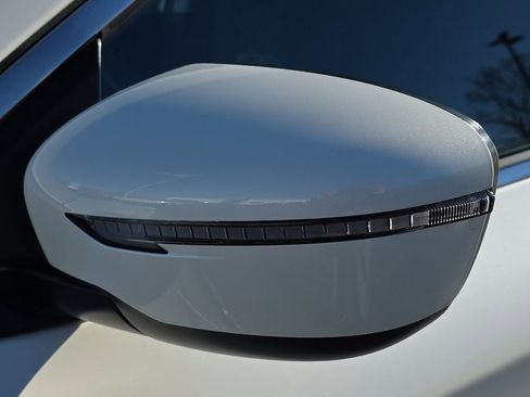 Used 2022 Nissan Rogue Sport SV image 28