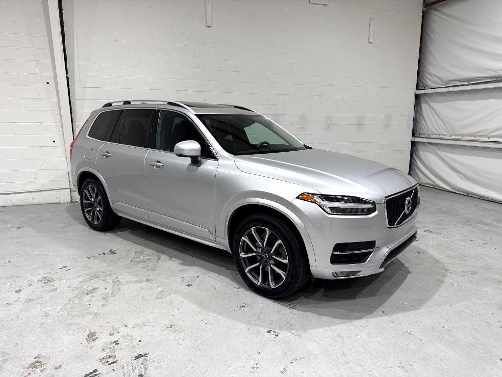 Used 2019 Volvo XC90 T6 Momentum w/ Protection Package AWD/4WD image 4