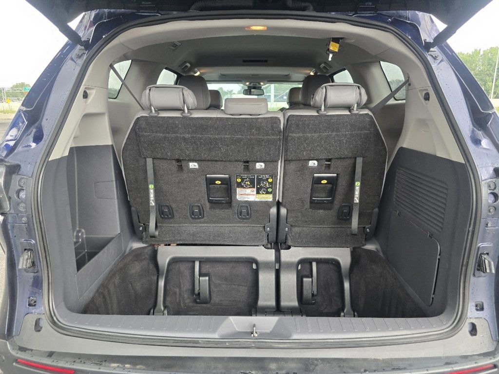 Certified 2024 Toyota Sienna XLE FWD image 20