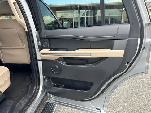 Used 2023 Ford Expedition Limited AWD/4WD image 22