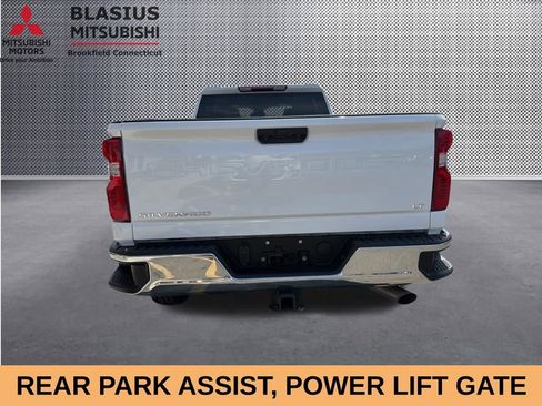 Used 2024 Chevrolet Silverado 2500 LT AWD/4WD image 7