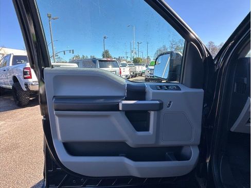 Used 2019 Ford F150 XLT image 15