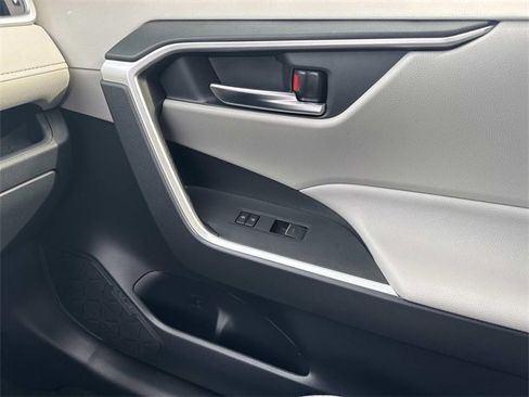 New 2025 Toyota RAV4 XLE image 19